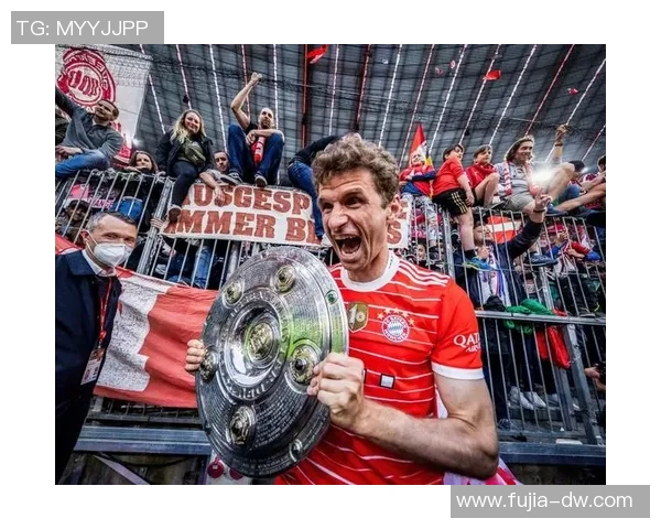 头戴头盔的足球明星们在赛场上的精彩瞬间与传奇故事